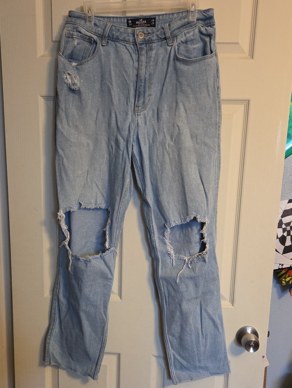 Hollister Ultra High-rise 90's Vintage Straight Distressed Jeans Size 30 Waist